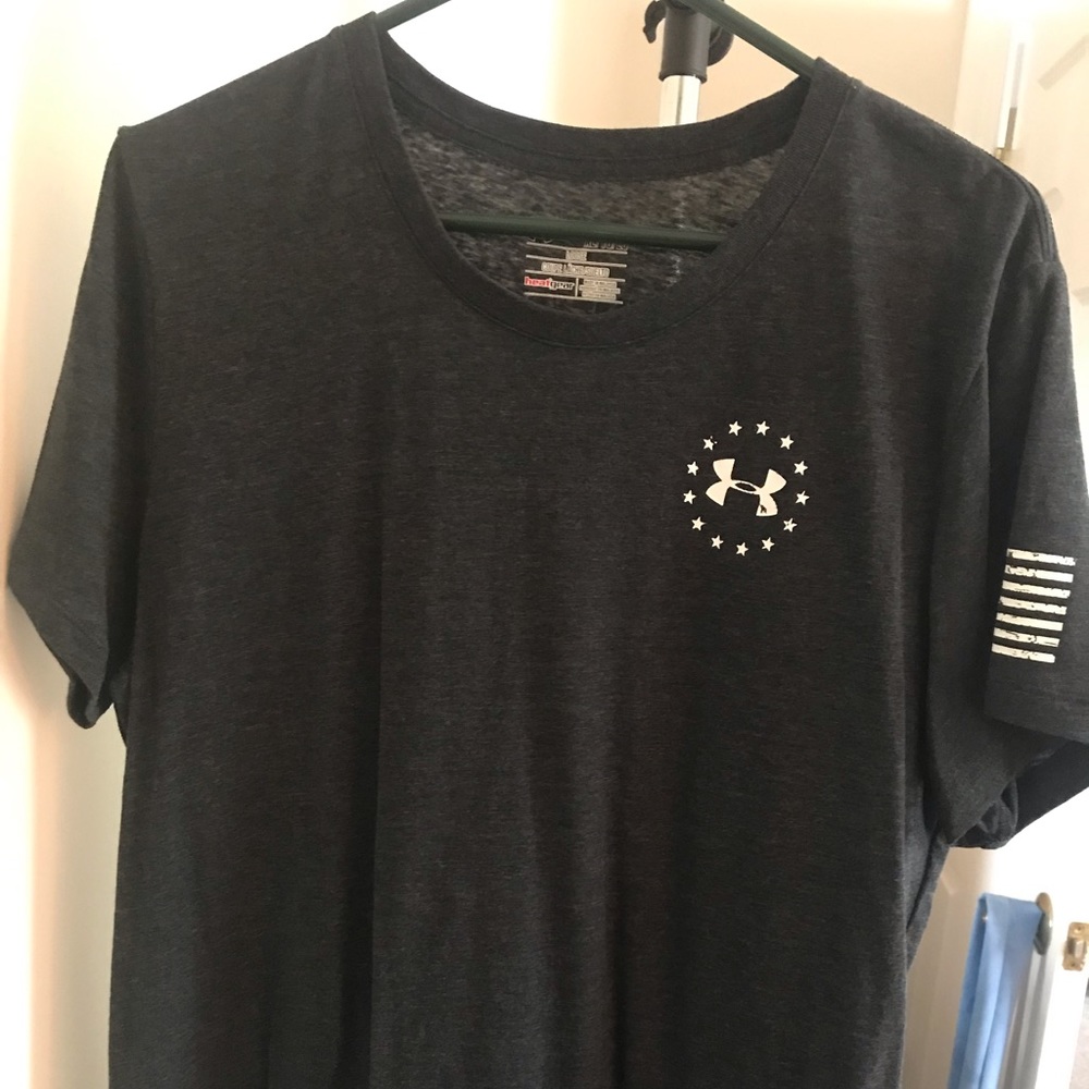 Ladies under Armour T-shirt XL